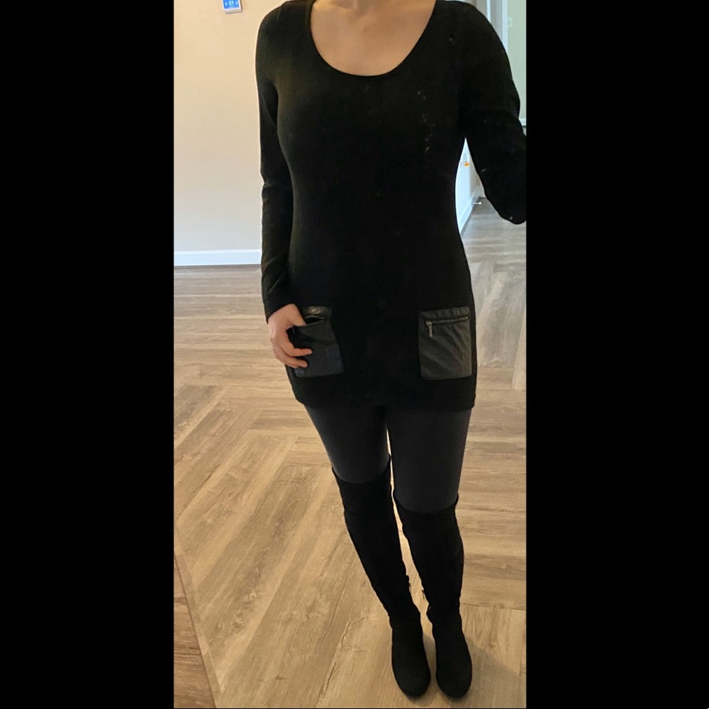 Long sweater with faux snakeskin pockets